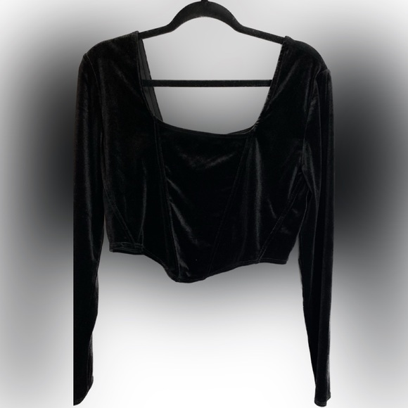NWT H&M Velvet crop top - Picture 1 of 2